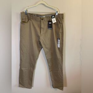 NWT LEE  TAN STRAIGHT TAPER 42 X 32